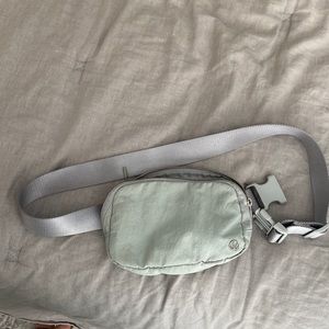 Lululemon Everywhere Belt Bag 1L